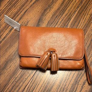 Fossil Tan Cow Hide soft Leather Clutch/Wristlet/Wallet.  Priced to sell